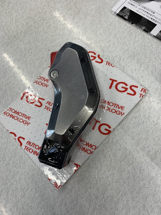 デリカD:5のシフトノブ交換・ロードハウス・Billet Shifter・Billet IG Switchに関するカスタム事例の投稿画像4枚目