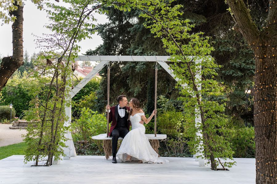 Fotógrafo de casamento Eduard Mudriy (edemstudio). Foto de 8 de fevereiro