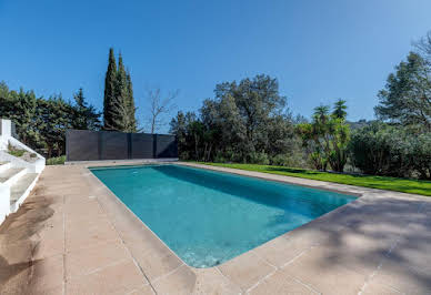 Villa with pool and terrace 4