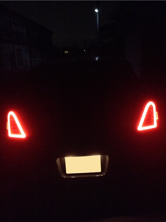スイフトのDIY・テールランプ交換に関するカスタム事例の投稿画像3枚目