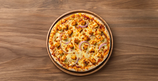 Classic Paneer And Corn Pizza