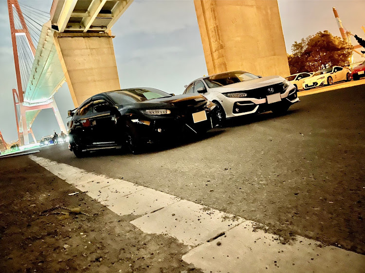 シビックタイプRの納車・fk7・おめでとう・ドライブ・名港トリトンに関するカスタム事例の投稿画像2枚目