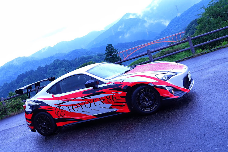 86の2019ベストショット・2019年を振り返る・感謝の気持ちを込めて・ドライブ・愛車との思い出に関するカスタム事例の投稿画像1枚目
