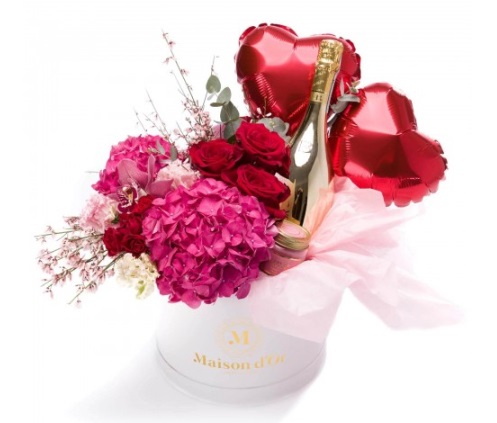 3 Cadouri Romantice Pentru Valentine S Day Cutii Cu Flori Si