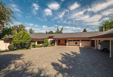 House with garden and terrace 16