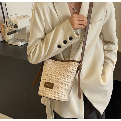 Title 31, Summer Niche Womens Casual Beach Bucket Bag. L...