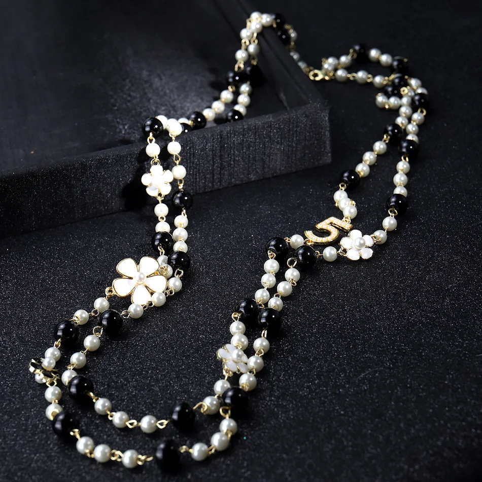 Multilayer 5 word small fragrance pendant