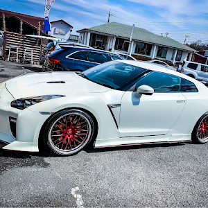 NISSAN GT-R R35