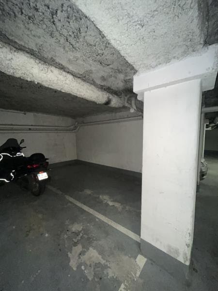 Location  parking  12 m² à Paris 2ème (75002), 180 €