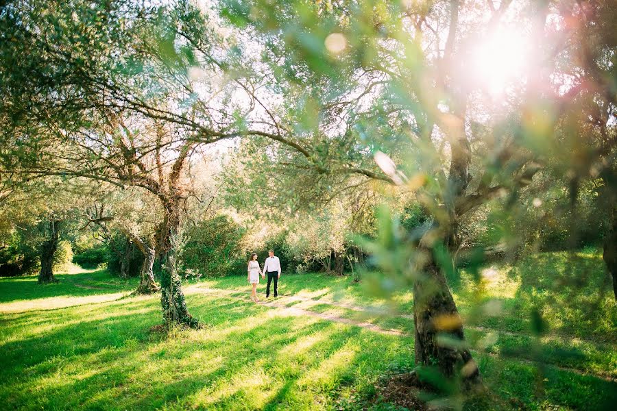 Fotografo di matrimoni Aleksandra Nadtochaya (alexnadtochaya). Foto del 6 aprile 2017