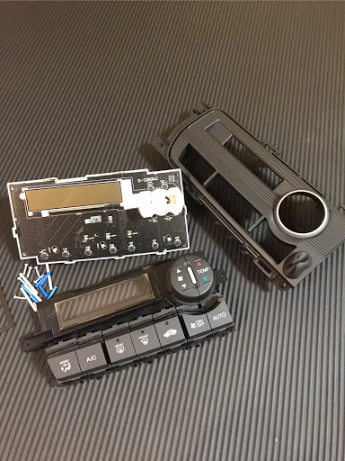 フリード Gb3のエアコンパネル Led打ち替え 横浜ベイスターズ 山崎康晃 やりらふぃー 早く酒が呑みたいに関するカスタム メンテナンスの投稿画像 車のカスタム情報はcartune