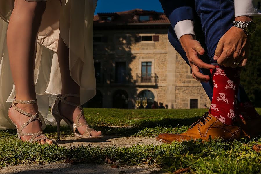 Fotografo di matrimoni Unai Perez Azaldegui (mandragorastudi). Foto del 29 settembre 2015