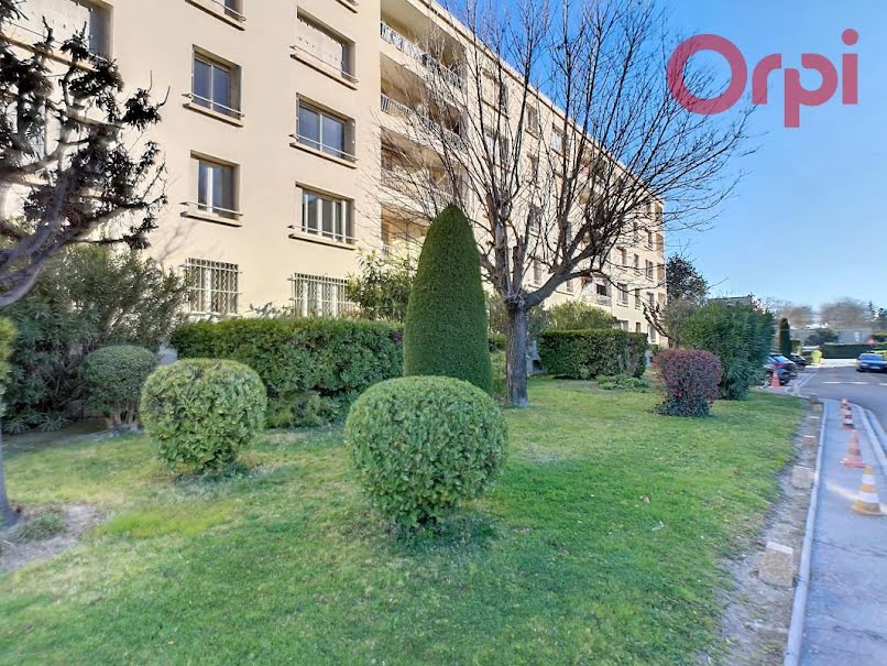 Vente appartement 5 pièces 68 m² à Avignon (84000), 98 000 €