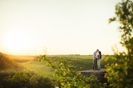 Wedding photographer Dasha Subbota (dashasubbota). Photo of 15 May 2016