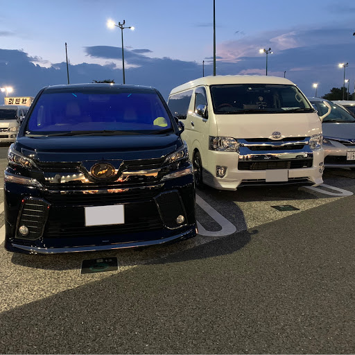 ハイエース のヴェルファイア 30前期 ゴールデンアイズ フロントフィルム施工 車高が高いのはご愛嬌に関するカスタム メンテナンスの投稿画像 車のカスタム情報はcartune