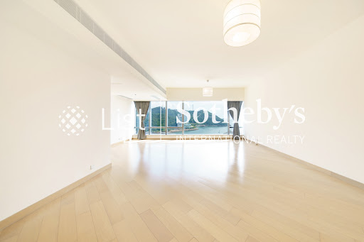 Apartment 5