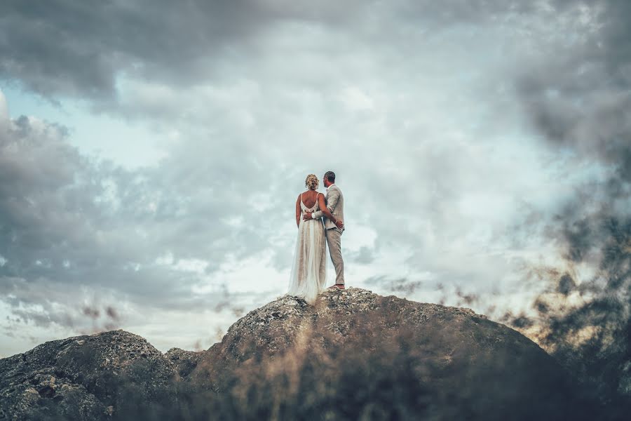 Wedding photographer Konstantinos Poulios (poulios). Photo of 4 October 2022