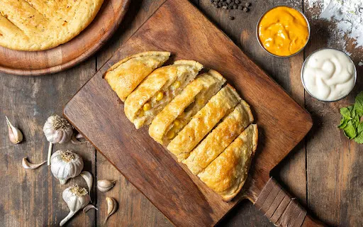 Corn And Cheese Stuffed Garlic Bread