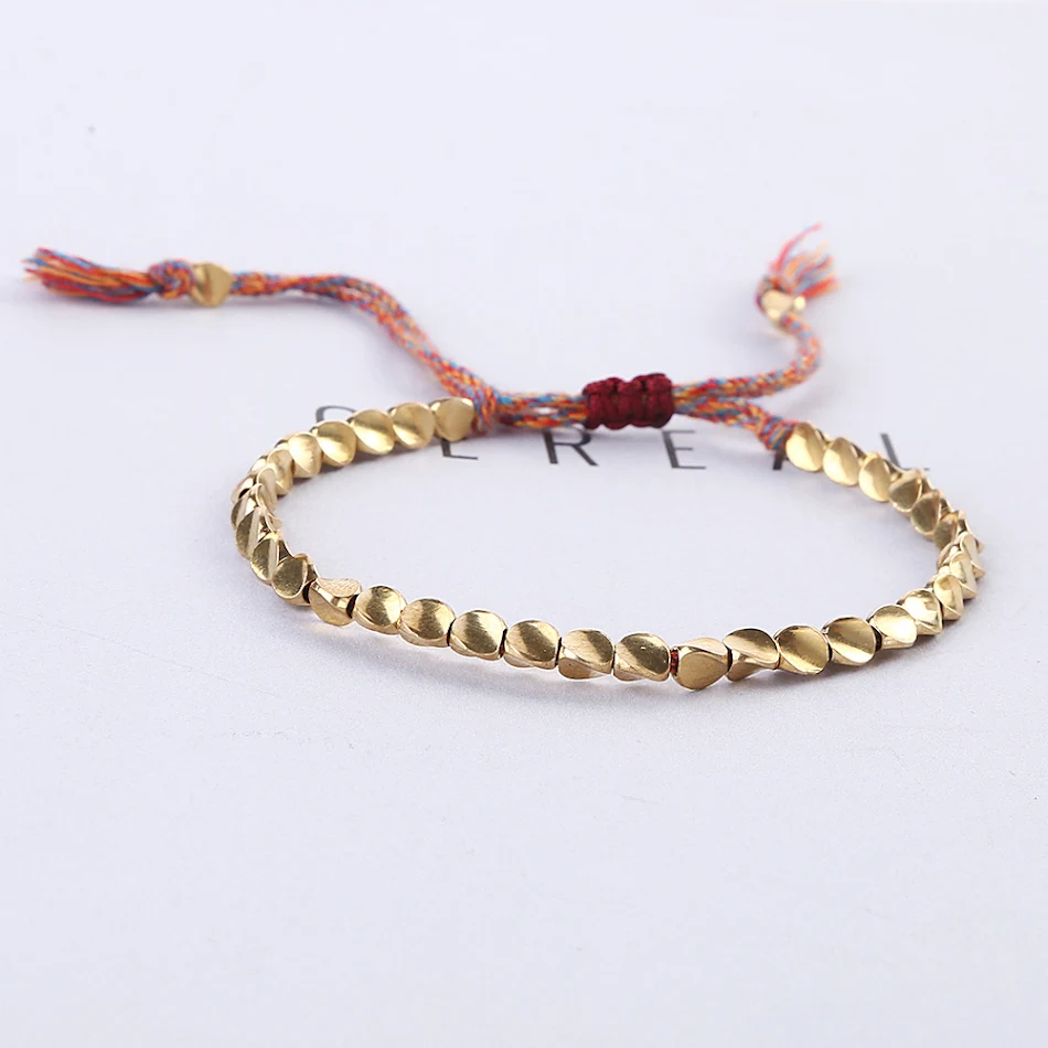 Speciaal gevormde koperen kralen geweven kwastjesriem voor een unieke en stijlvolle uitstraling. Ideaal voor accessoires en creatieve projecten.