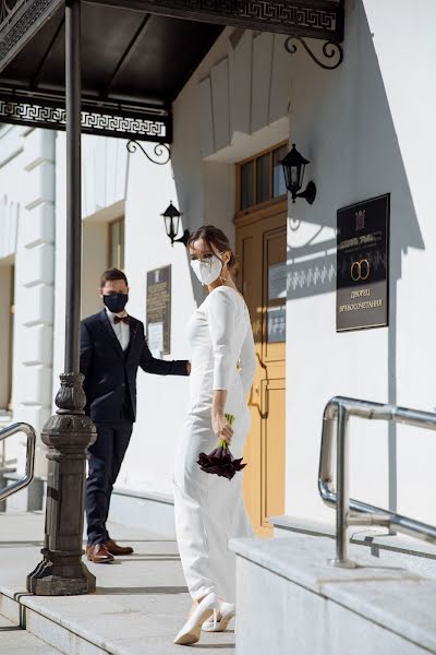 ช่างภาพงานแต่งงาน Liza Karazhova (lizaka) ภาพเมื่อ 20 มิถุนายน 2020