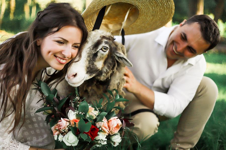 Wedding photographer Anya Berezuckaya (aberezutskaya). Photo of 26 June 2019