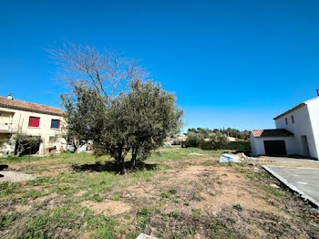 terrain à La Motte-d'Aigues (84)