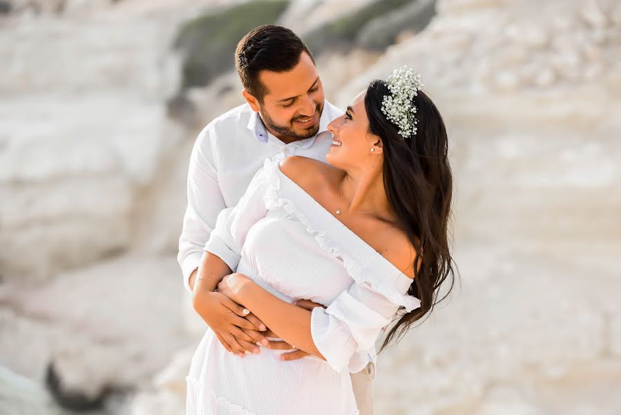 Fotógrafo de casamento Raisa Panayotova (rayapanayot). Foto de 12 de fevereiro 2019