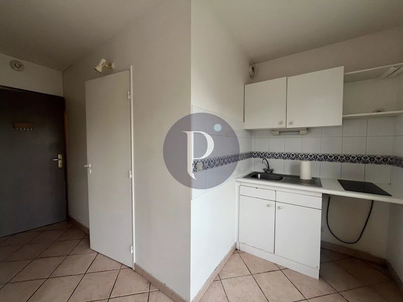 Location  appartement 1 pièce 21.97 m² à Fontenay-aux-Roses (92260), 700 €