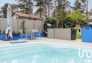 Property with pool 3