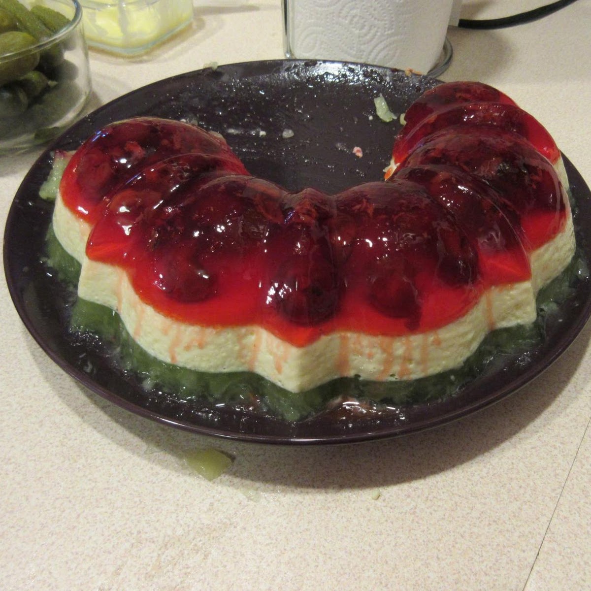 Pomegranate Jello in a Bundt Mold – Alena's Home Cooking