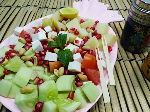 Healthy Vegetable Paneer Salad