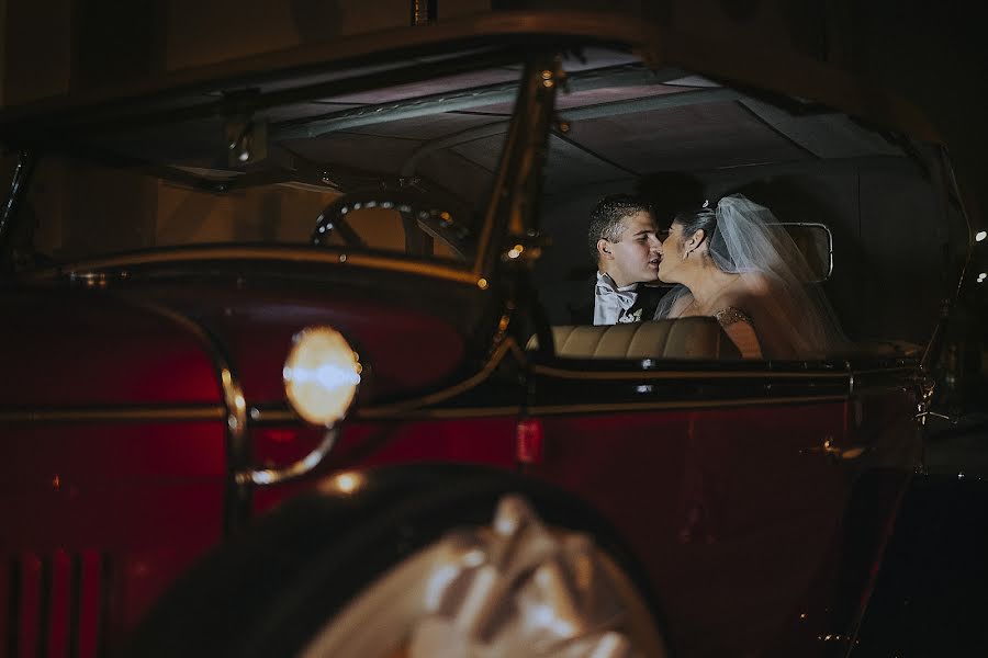 Fotografo di matrimoni Andres Simone (andressimone). Foto del 1 gennaio 2017