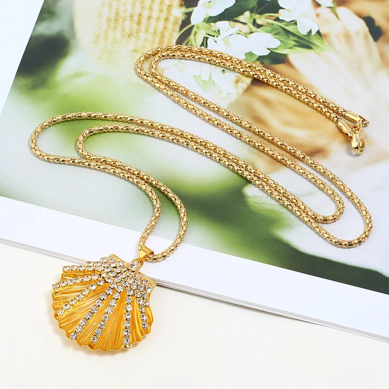 Title 5, Lange metalen waaier schelp ketting met strass,...