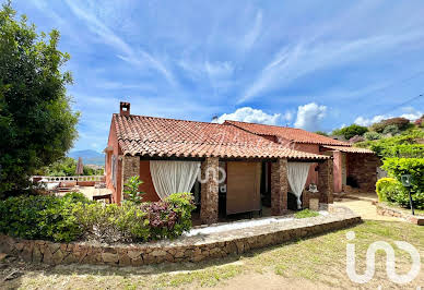 House with pool and terrace 2