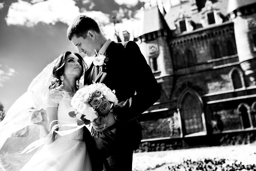 Düğün fotoğrafçısı Roman Belocerkovskiy (belocerman). 18 Ağustos 2015 fotoları