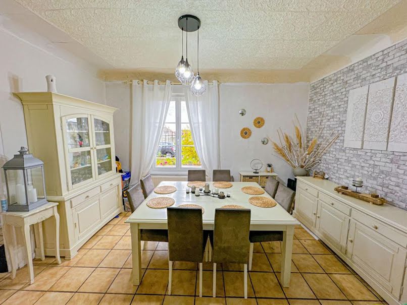 Vente maison 4 pièces 127 m² à Saint-Quentin (02100), 123 900 €