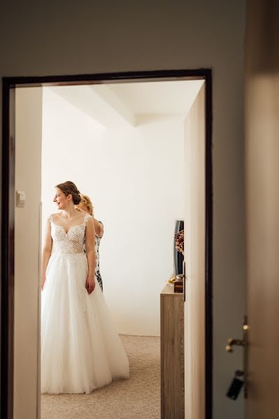 Wedding photographer Eva Holásková (evaholaskova). Photo of 1 May 2022