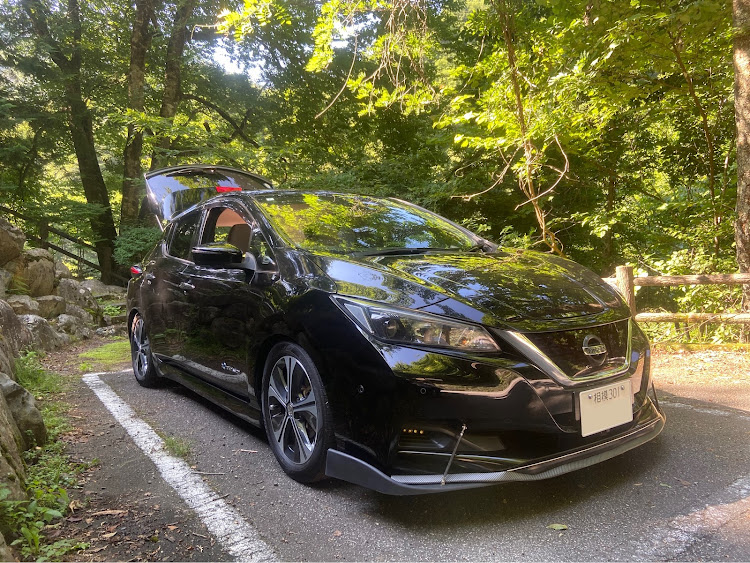 リーフの避暑地開拓・奥多摩・車内メシ・いわたんガレージに関するカスタム事例の投稿画像1枚目