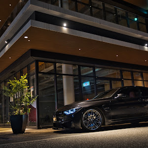 M4 クーペ F82