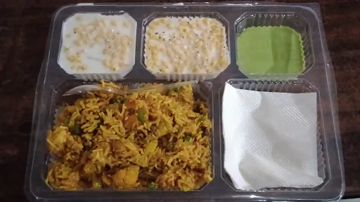 Pulao With Boondi Raita Thali