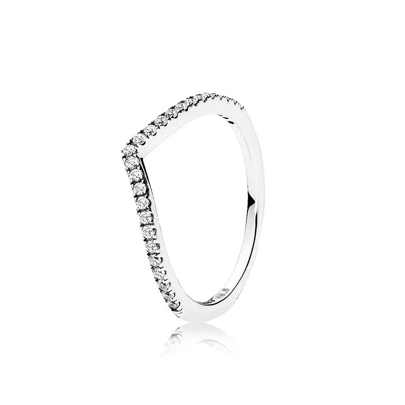 Witte koperen plating mode multilaterale ring. Deze ring geeft een unieke stijl met zijn veelzijdige ontwerp. Perfect voor elke gelegenheid.