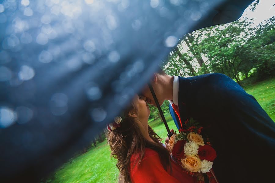 Fotógrafo de casamento Dmitriy Kamenskiy (dikiy). Foto de 31 de agosto 2016