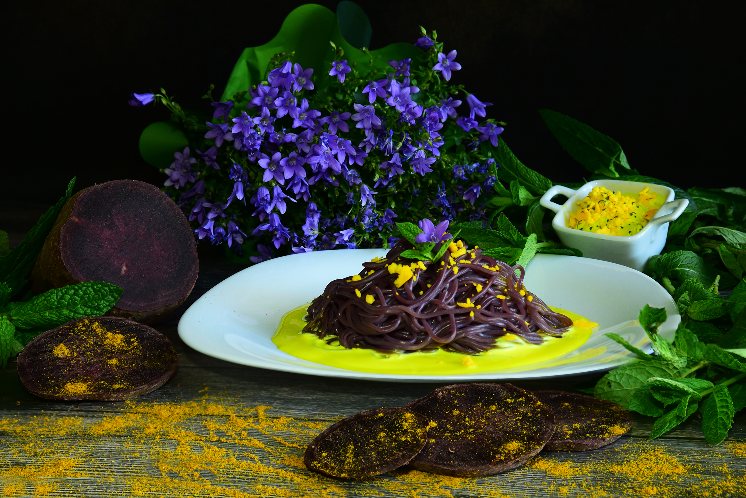 Purple spaghetti (di patate viola)  di BASTET-Clara