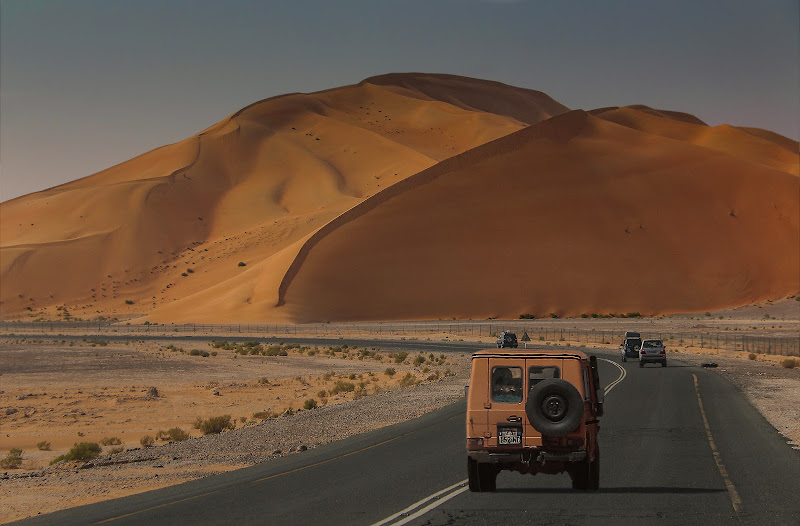 Sulla strada, direzione deserto del Rub Al Khaly di Hello