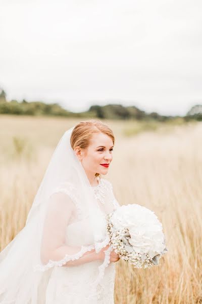 Fotografo di matrimoni Gemma Wilson (romylawrence). Foto del 2 luglio 2019