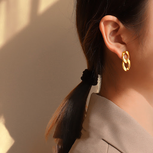 Title 4, OL Female White Collar Vintage Metal Chain Earr...