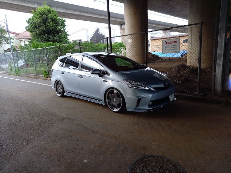 プリウスαのヴァルド・ドゥシャトレ・ドゥシャトレＤ２２－Ｃ・ホイール交換・ワイルドスピードに関するカスタム事例の投稿画像8枚目