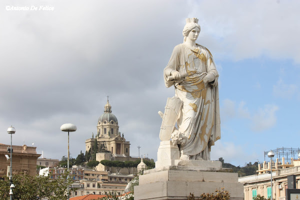 Panoramica di Antonio De Felice