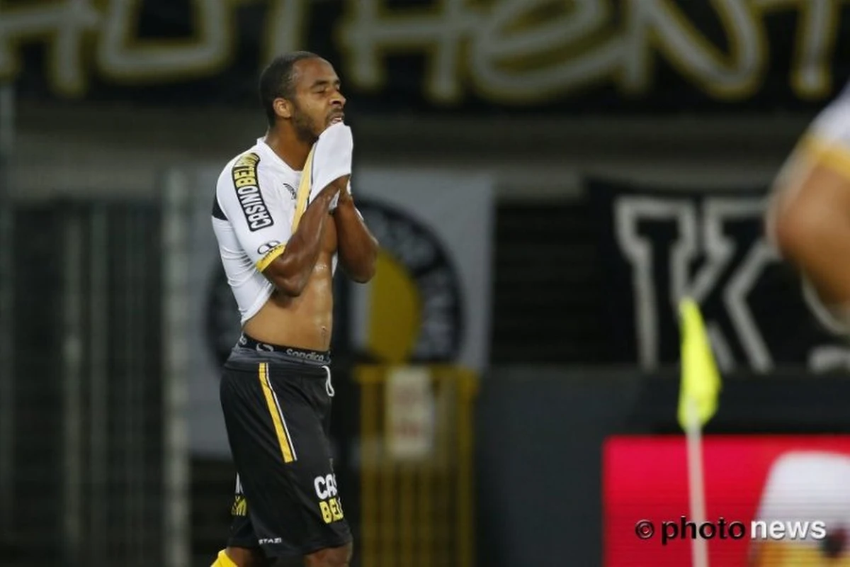 Odoi neemt het op voor Peeters: "De trainer staat niet op het veld, hé"