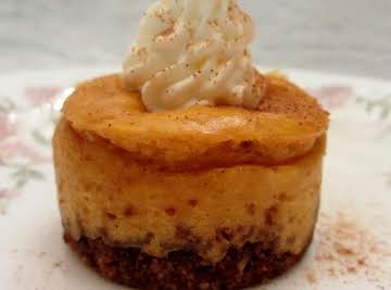 Mini Pumpkin Cheesecakes with Ginger Snap Crust